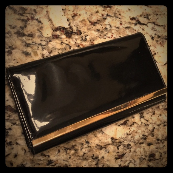 Estee Lauder Handbags - Free w purchase.. add to bundle